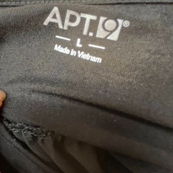 APT 9 TOP WITH RHINESTONE DESIGN NWOT SZ L - Picture 5 of 5